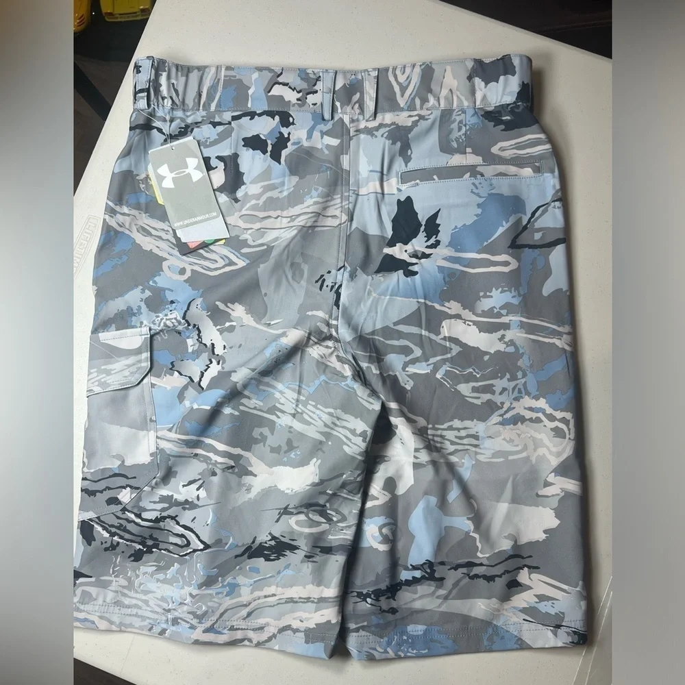 NWT Under Armour Youth Boys XL (32W) Heatgear Storm Digital Camo Cargo Shorts